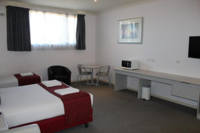 Отель Hume Villa Motor Inn  Мельбурн